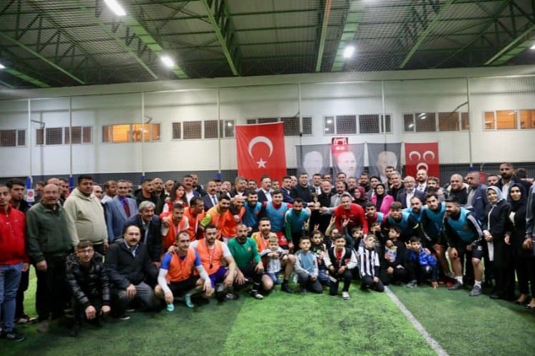 Başkan Çolakbayrakdar, turnuva finalini izledi